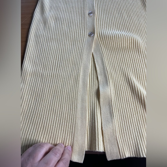 EUC NAADAM- Yellow Silk and Cashmere Knit Ribbed Skirt. Size L - Picture 5 of 5